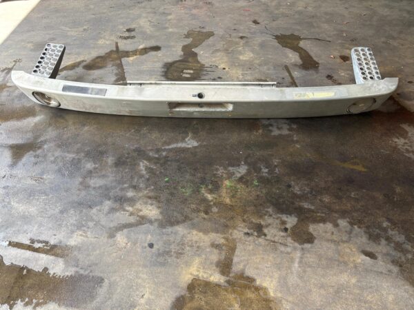 Aluminium bumper Volvo F12 - Image 2
