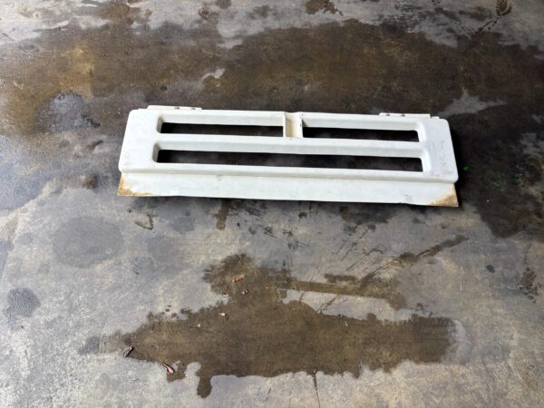 Onderste grill Volvo F12 - Afbeelding 3