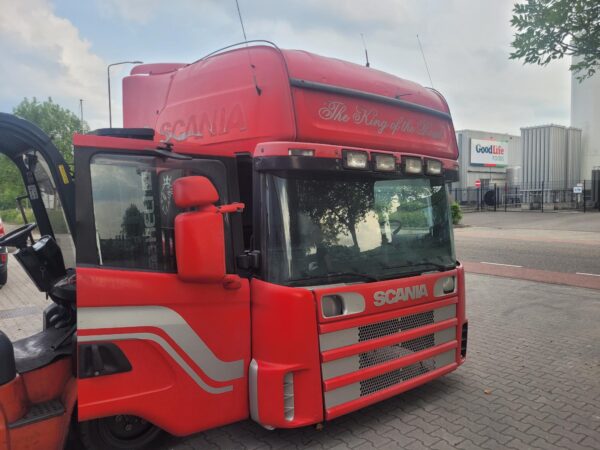 4 serie Cab  complete