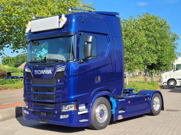 Scania S770 4X2  New Full air retarder alcoas  G38 gearbox  full paint from factory  2025   117km