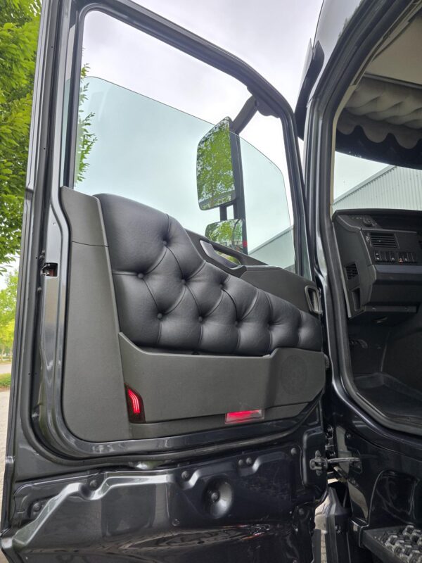 Volvo 6X2 FH500 6X2  steel/air Haakarm 26T  2021 334000km Topcondition - Afbeelding 5