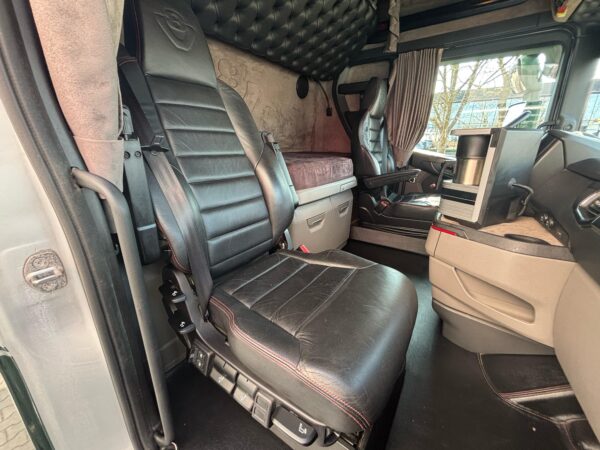 Scania S650 4X2 Full air  6x ballons  hydraulik  retarder  full option spec  interior  2019  full serviced - Afbeelding 16