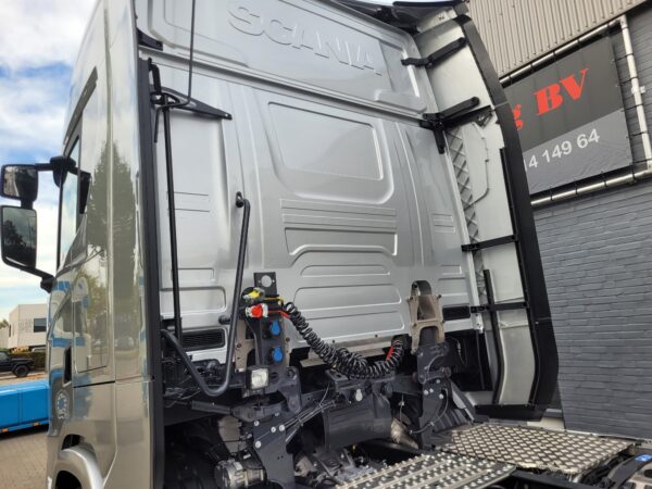 Scania S660 6X2/4  voorloper full air retarder acc  pto  leather  full options   New - Afbeelding 16