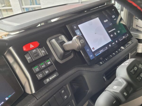 Scania S660 6X2/4  voorloper full air retarder acc  pto  leather  full options   New - Afbeelding 8