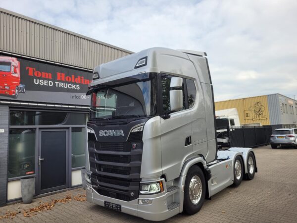 Scania S660 6X2/4  voorloper full air retarder acc  pto  leather  full options   New