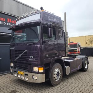 Volvo F10 Globetrotter 4X2  1990  full steel suspencion