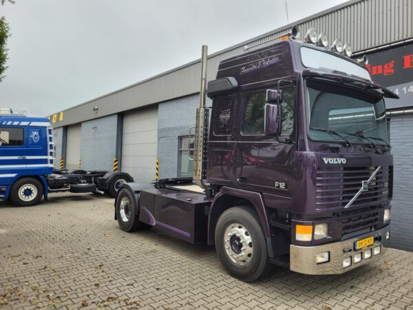 Volvo F10 Globetrotter 4X2  1990  full steel suspencion - Image 6