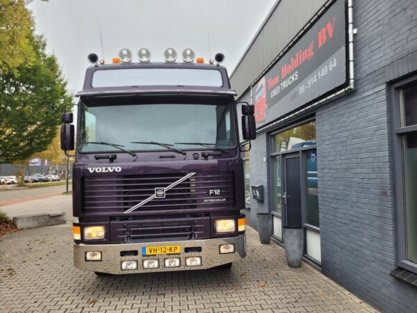 Volvo F10 Globetrotter 4X2  1990  full steel suspencion - Image 2