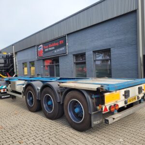 container chassis 2006  apk   20/30 ft  apk