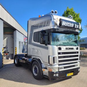 Scania 164 580 4X2 Topline  2004  New   full restored  manual retarder steel/air
